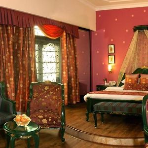 Club King Suite